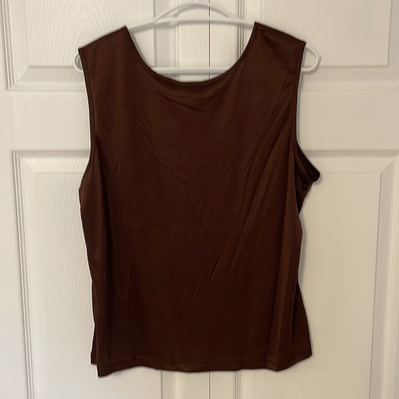 White Stag Tank Tops (lot of 2) - Picture 3 of 6